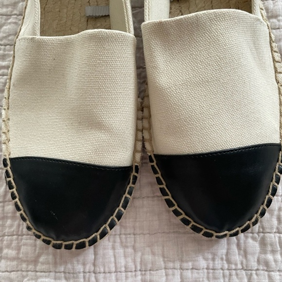 J. Crew Women's Black and Cream Faux Leather Toe Canvas Espadrilles Size 7.5 - Picture 2 of 6